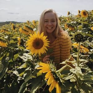 Meet your Posher, Emma